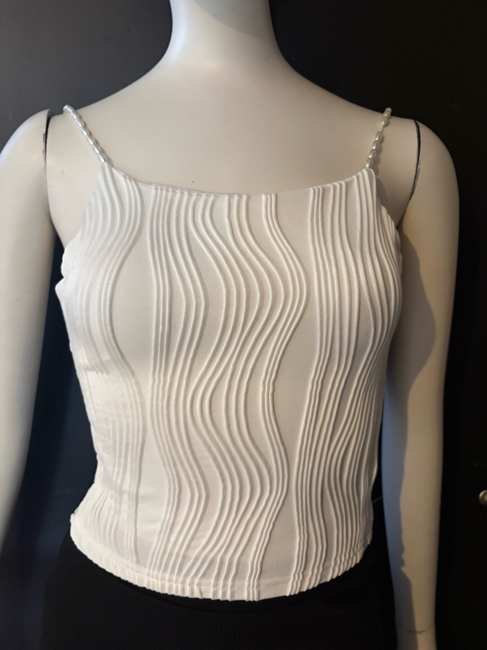 RIHOAS White Textured Wave-Detail Camisole